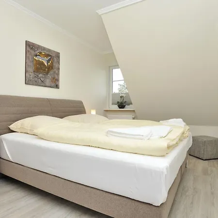 With 2 Bedrooms بيت للعطل